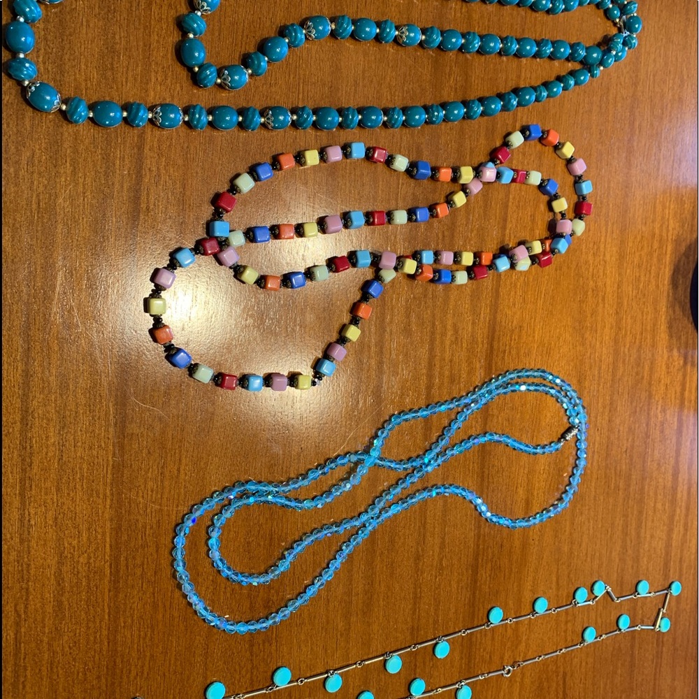 Assorted Vintage Jewelry